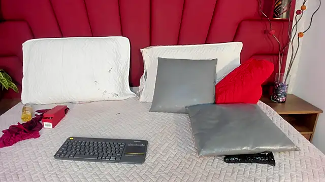 Missblonde_doll live sex cam