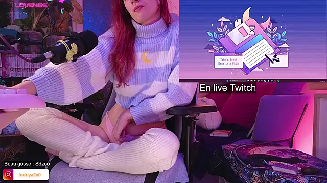 Indriya2x0 live sex cam