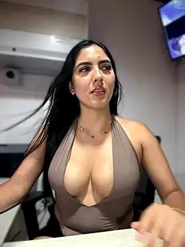 Sofia_Collins- live sex cam