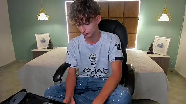 NicolasFerrer18 live sex cam