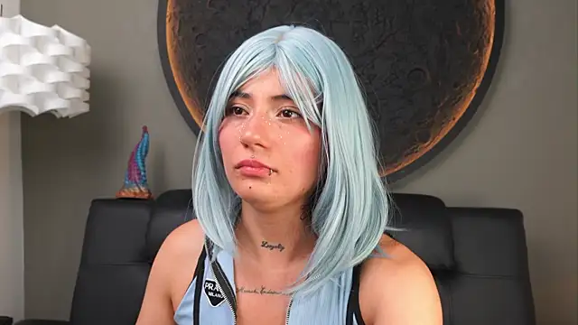 miss_sharlotte18 live sex cam