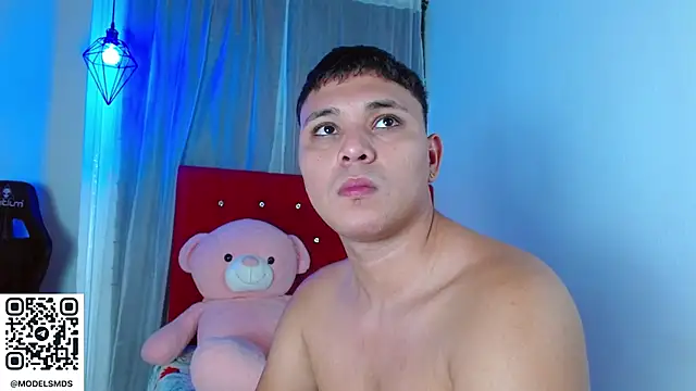 couple_lovelyds live sex cam