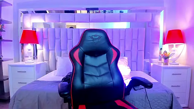 mariiahneedles live sex cam