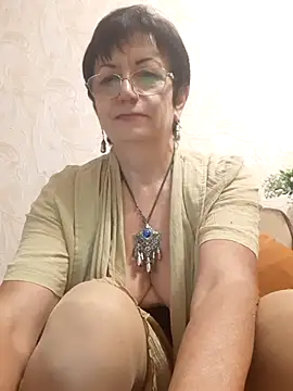 Lota5821 live sex cam