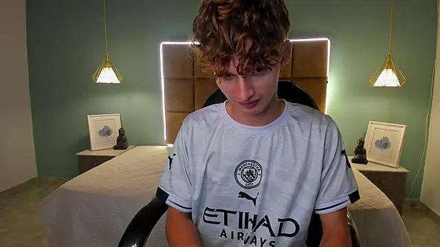 NicolasFerrer18 live sex cam