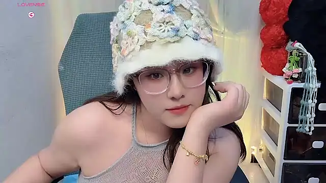 NEWONETO live sex cam