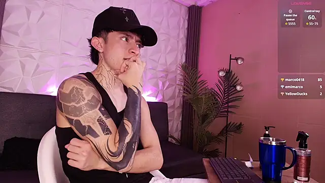 troy_rouge live sex cam