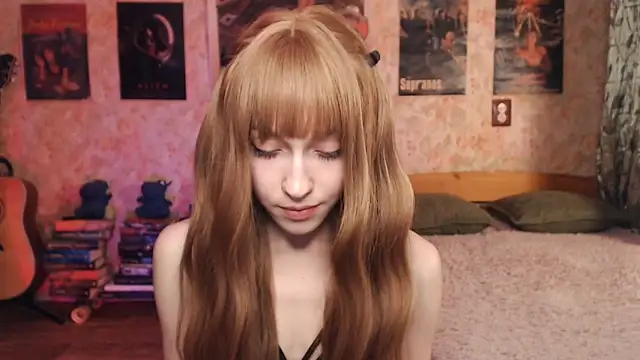 Friendly_Ellie's Stripchat show and profile