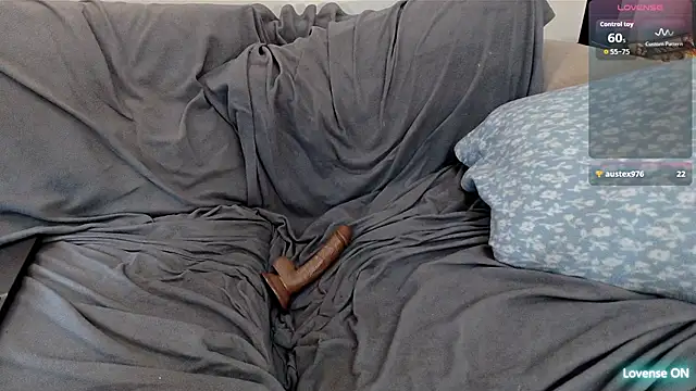 EmoDream1998's Stripchat show and profile