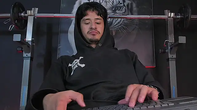 DimitriDeluxe live sex cam