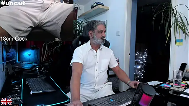 OnlineBossUK live sex cam