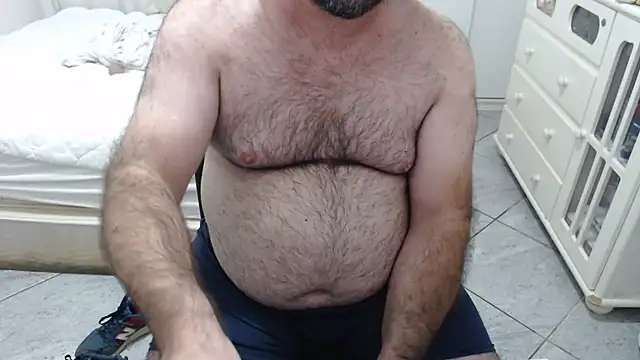 MysterBearMG live sex cam