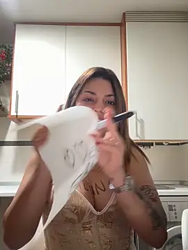 Noeliagglow live sex cam