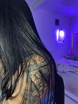 lucianaroy live sex cam