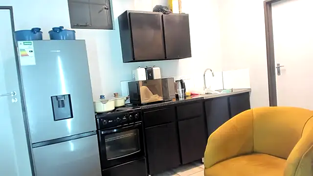 ConnieSmall24 live sex cam