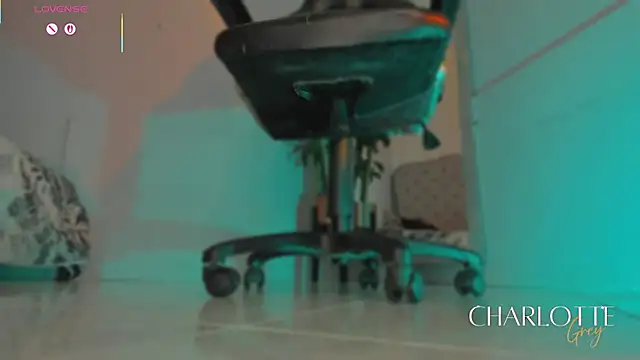 charlotte__grey live sex cam