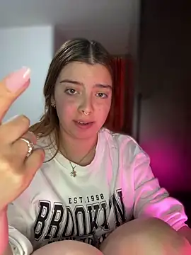 Cloew_Marz live sex cam