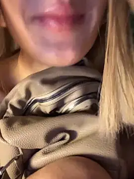 SweetBunnyGF live sex cam