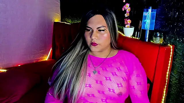 Chloe_Nasty live sex cam