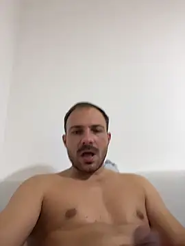 Adventurehotman live sex cam