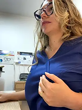 alicee16 live sex cam