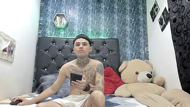 exotic_hot_couple live sex cam