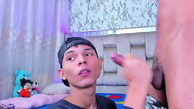 boyswantingplay live sex cam