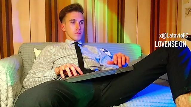 Midnighter_ live sex cam