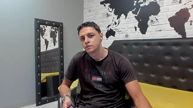 Frank_Millers live sex cam