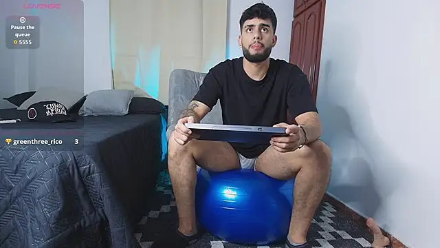 Colt_Perci live sex cam