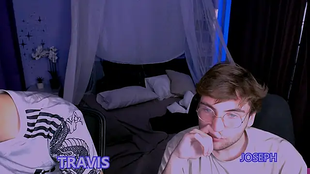 travis_wolf_ live sex cam