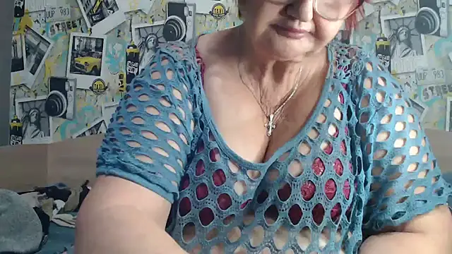 DeniseeRosea live sex cam