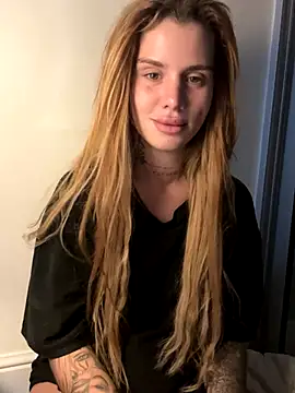 EmiliaCatalina live sex cam