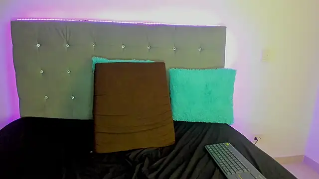 chloee_gomez live sex cam