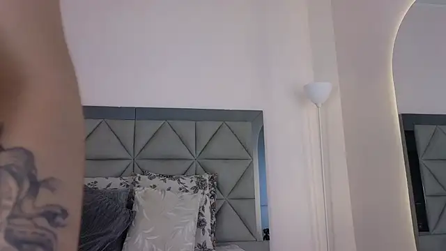 kylie_reyes live sex cam