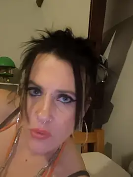 Sosso19squirt live sex cam