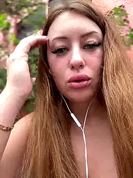 AndreaMood live sex cam