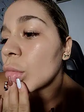 LaurenWelly_ live sex cam