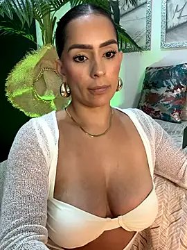 Mau_White live sex cam