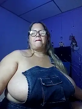 EllisW8 live sex cam