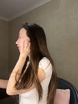 Polli_Kiss live sex cam