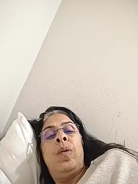 NakedMILFx live sex cam