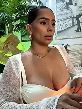 Mau_White live sex cam