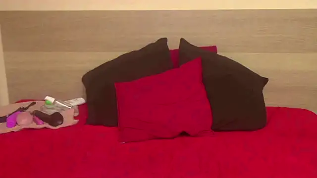 KendraLux live sex cam