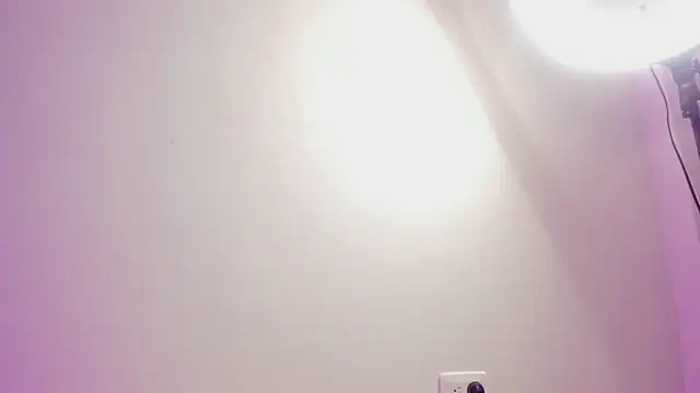 hellzel_moon live sex cam