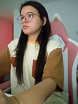 azumiichan's Stripchat show and profile