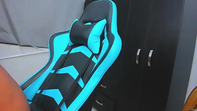 Bray_Kevin live sex cam