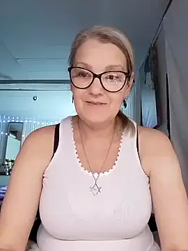 irinamaux live sex cam