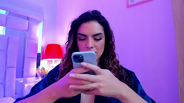 mariiahneedles's Stripchat show and profile