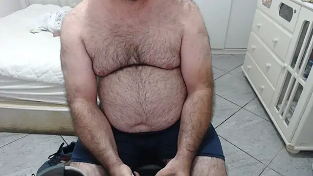 MysterBearMG live sex cam